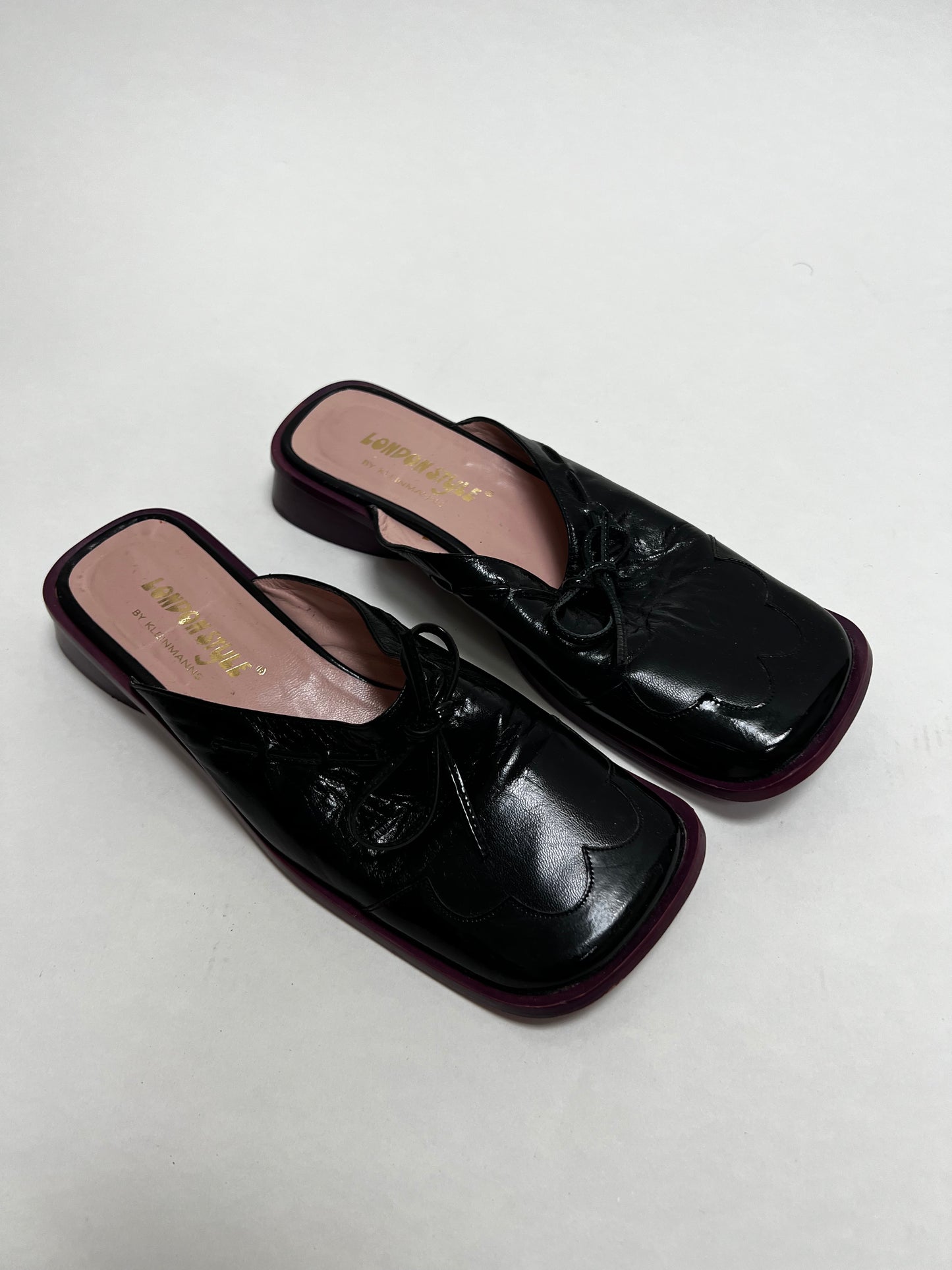 Square toe mule