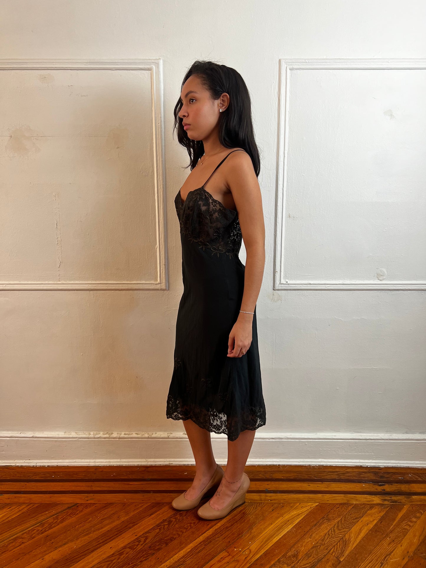 Antique silk dress ˚。⋆౨ৎ˚