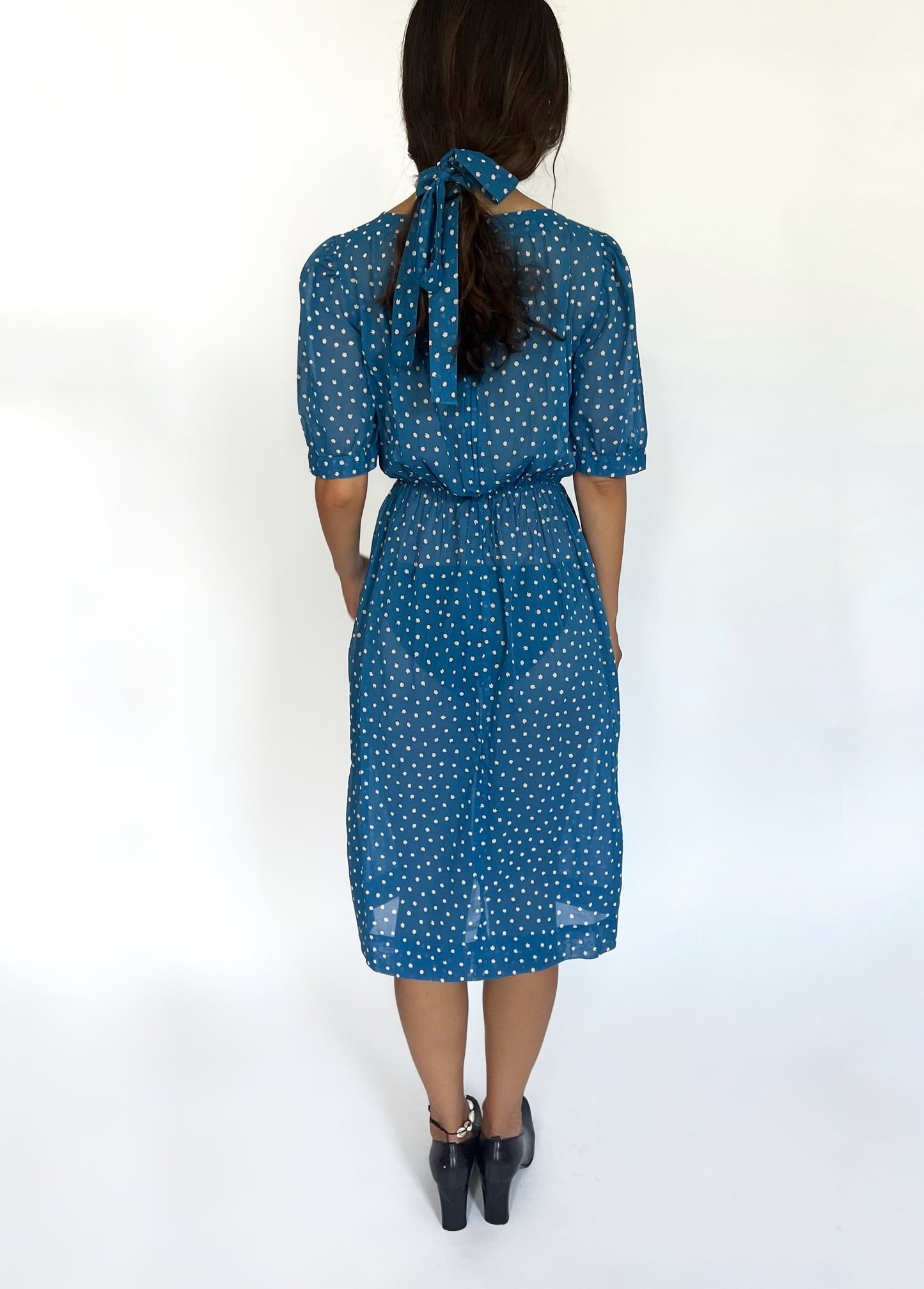 Vintage dress w/ tie <3