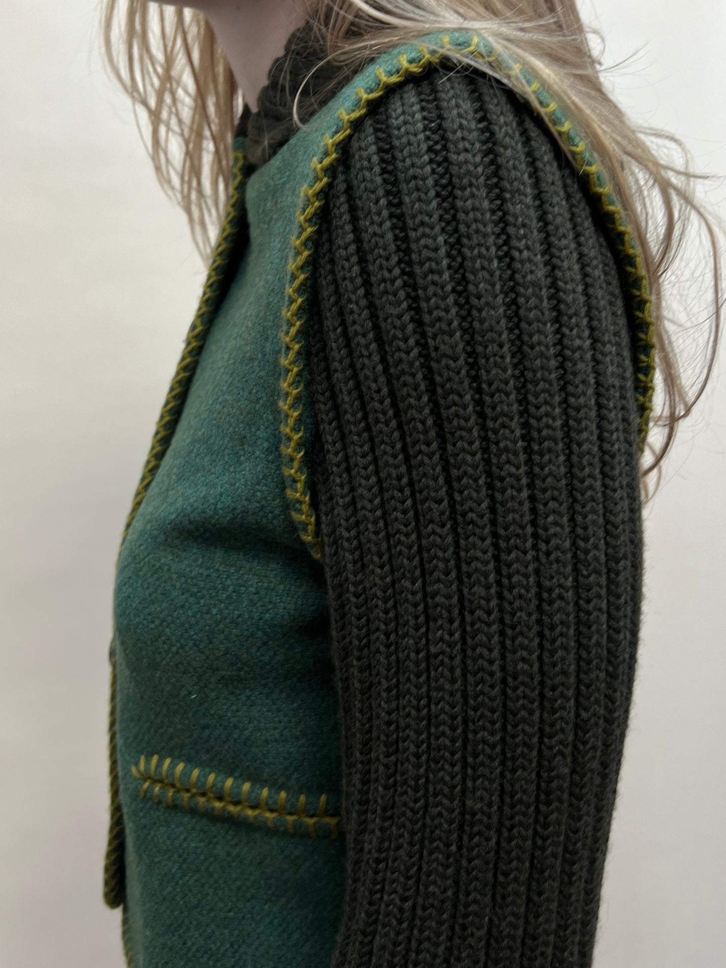 Moschino wool set