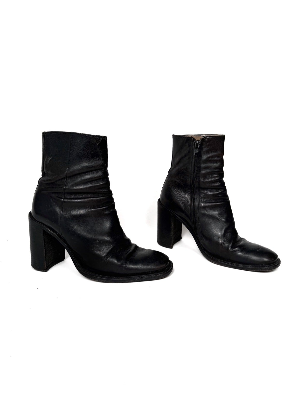 Freelance leather boots
