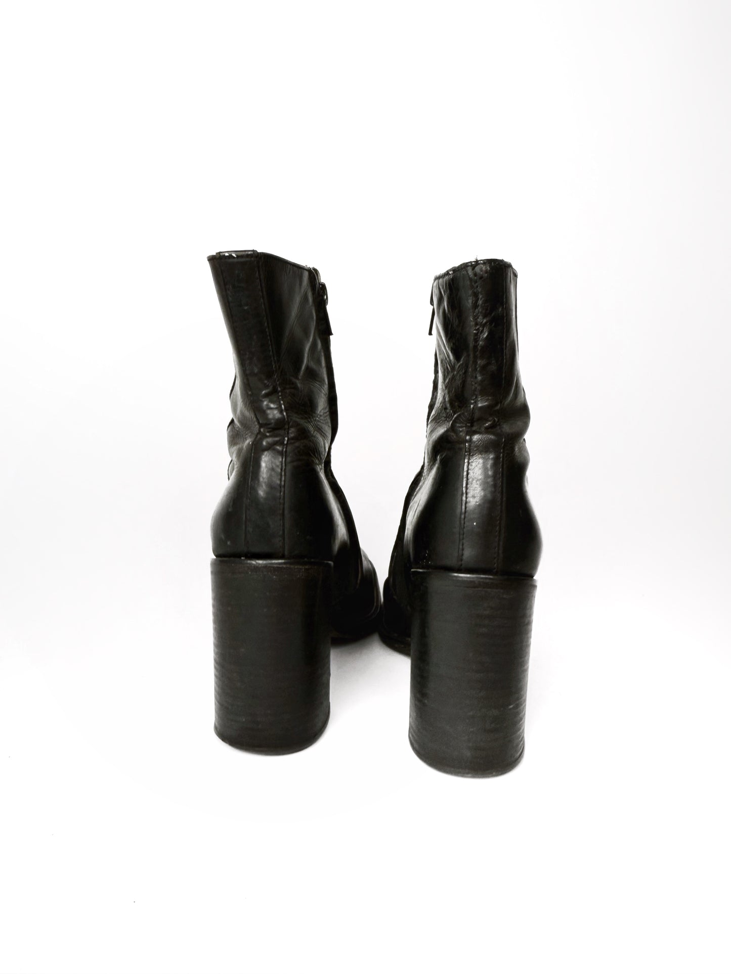 Freelance leather boots