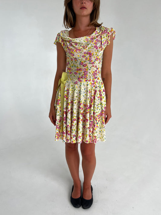 Vintage floral dress ۶ৎ