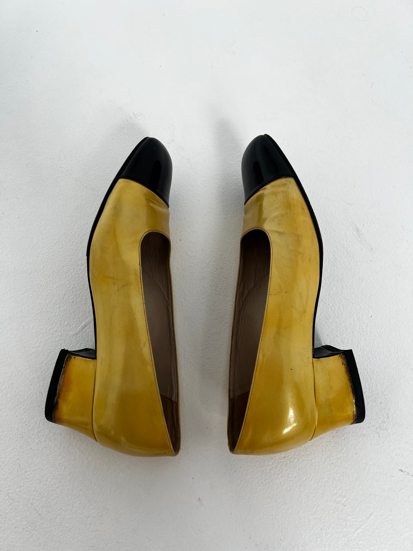 Chanel pump