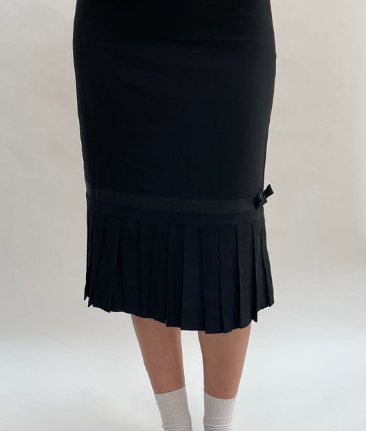 pleat bow skirt