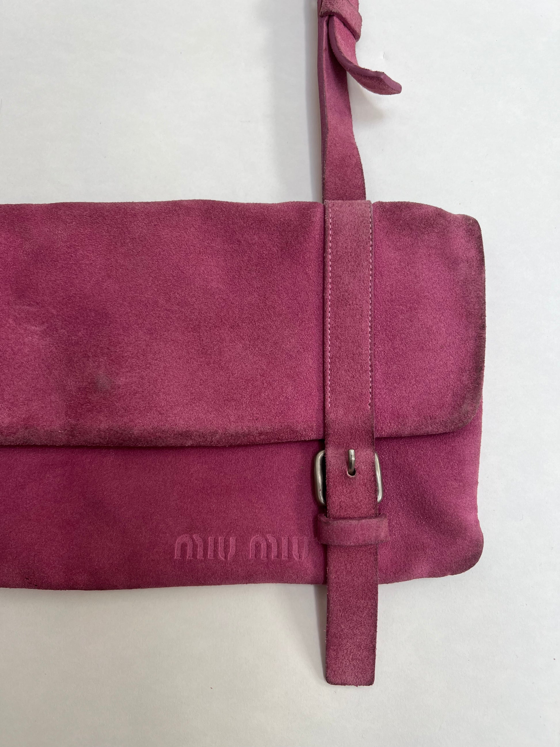 Miu Miu SS 2000 suede buckle bag – Litttlesister Miu Miu SS 2000 suede buckle bag – Litttlesister